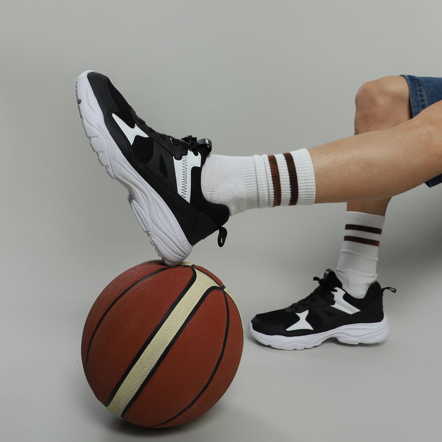 Thunder Black - Men Sports Shoes